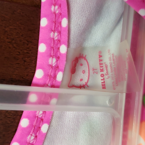 2X HOST PICK. Hello Kitty 2T Girl's 2Piece Bathing Suit - Picture 3 of 3